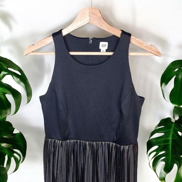 GAP Black Ponte & Gold Metallic Pleated Midi Dress - Picture 5 of 8